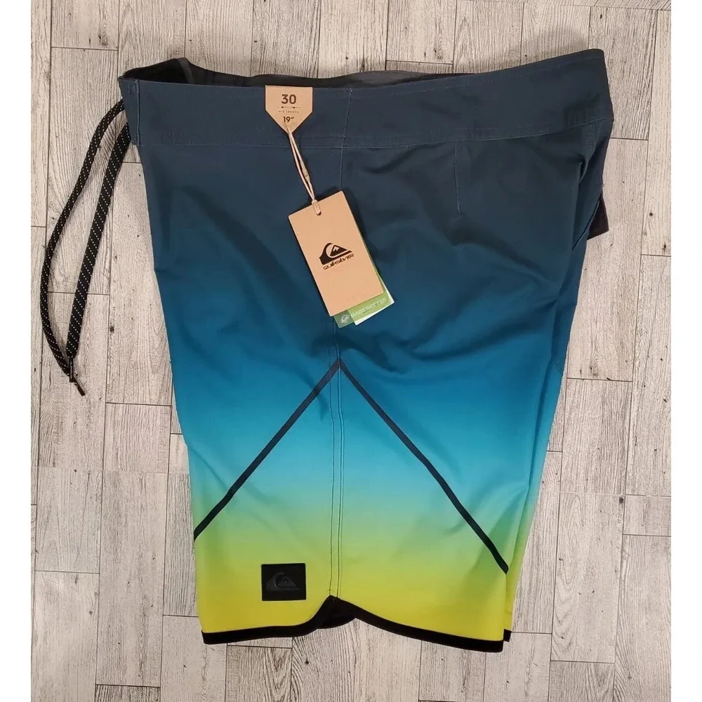Quiksilver Men's Boardshorts Size 30 Ombre Yellow Blue Quick Drying NEW